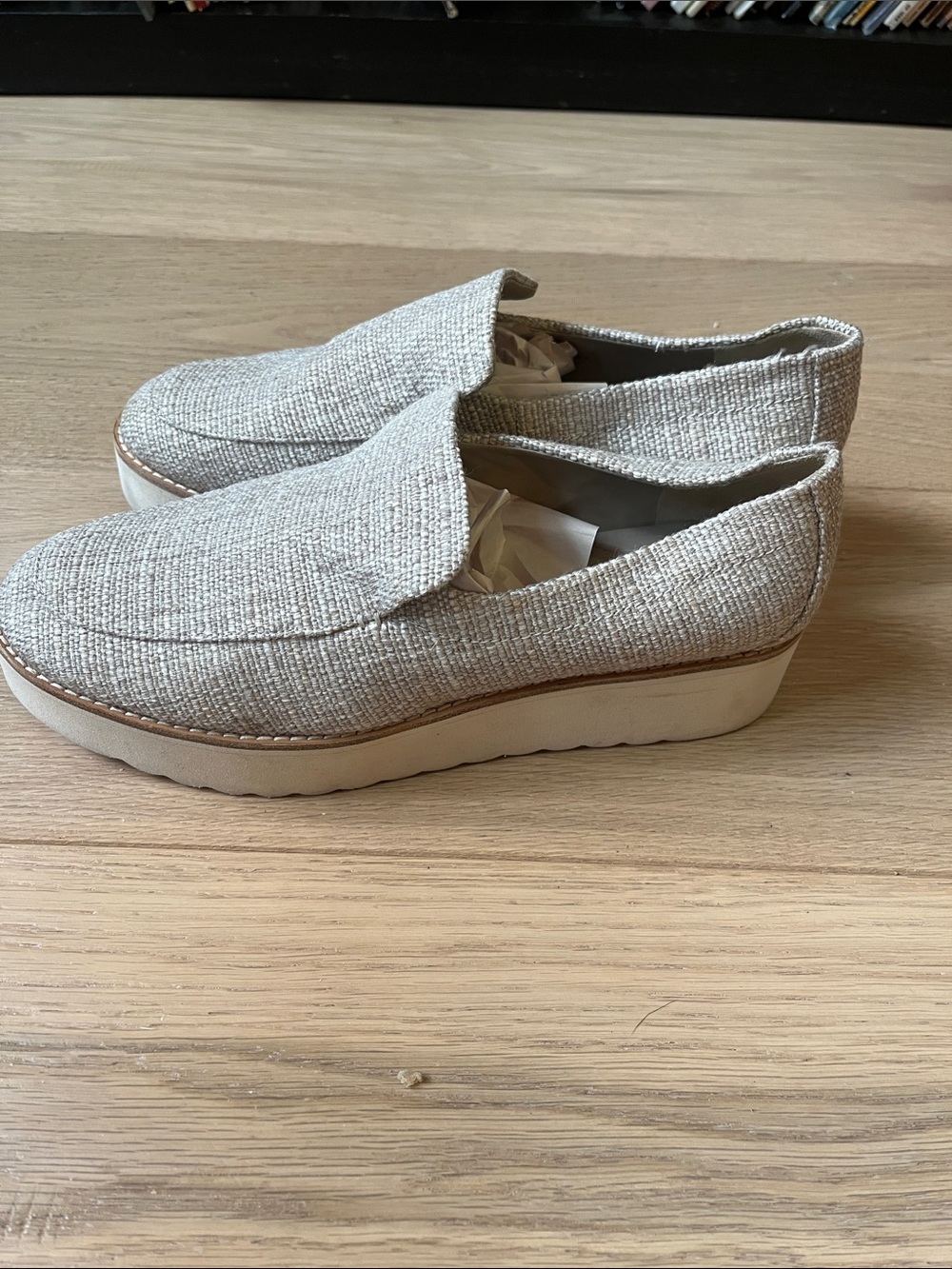 VINCE Zeta Lightweight Raffia Platform Leather Loafers - Size 9.5 - Picture 4 of 8